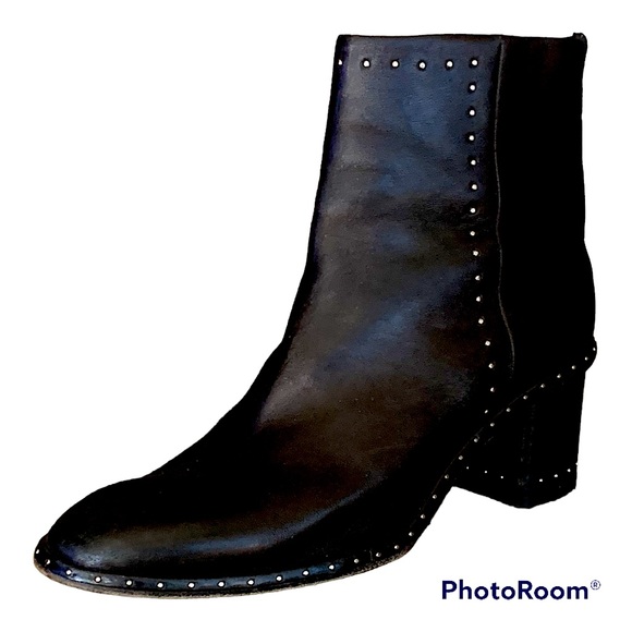 rag & bone Shoes - EUC sz 37,5 RAG AND BONE studded bootie with zip back